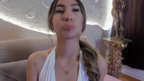 Snapshot of _emmawalka chatting on 11.01.25 _emmawalka online show from 11.01.25