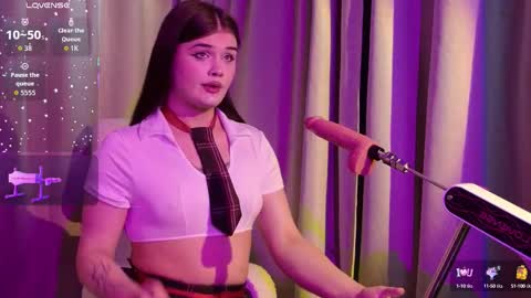 Snapshot of _evalane chatting on 10.06.25 Eva Lane online show from 10.06.25