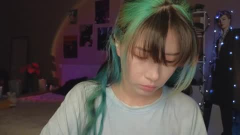 EveEva online show from 10.09.25