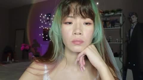 EveEva online show from 11.03.25