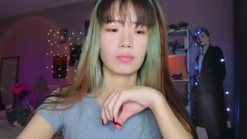 EveEva online show from 11.14.25