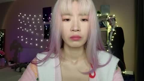 EveEva online show from 02.01.26