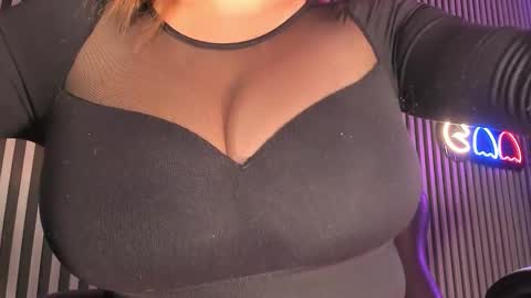 bigboobs evelyn online show from 01.26.25