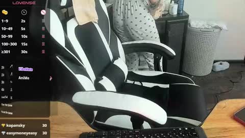 Alis online show from 12.15.24