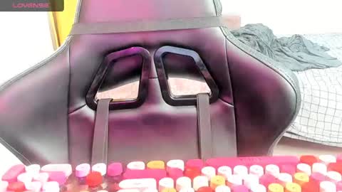 Snapshot of _feralberry__ chatting on 07.14.26 Alis online show from 07.14.26