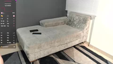 Laura  Juan online show from 02.25.25