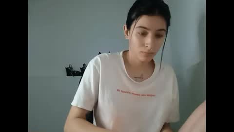 Snapshot of _genesid_dixton chatting on 02.17.25 Mia-foster online show from 02.17.25