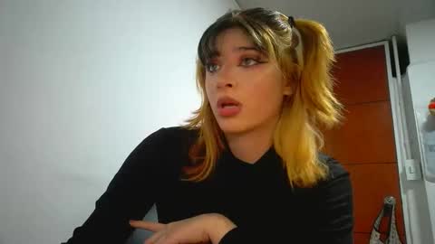 Mia-foster online show from 03.04.26