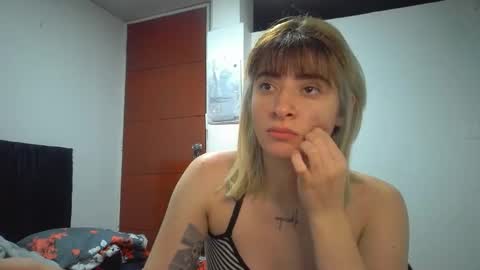 Mia-foster online show from 04.04.26