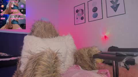 Snapshot of _giarose chatting on 10.04.25 Gia Rose online show from 10.04.25