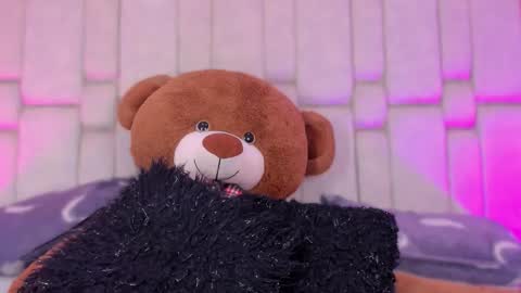 Snapshot of _gigidoll_ chatting on 11.06.25 Gigi online show from 11.06.25