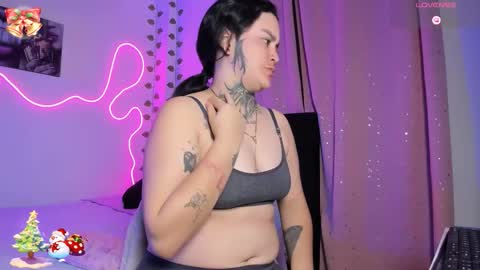Snapshot of _gleep chatting on 12.23.25 LEEP online show from 12.23.25