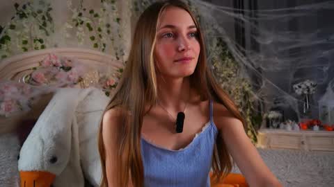 Milly online show from 10.31.25