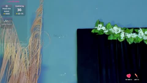 Snapshot of _gretta1 chatting on 12.29.24 Gretta online show from 12.29.24