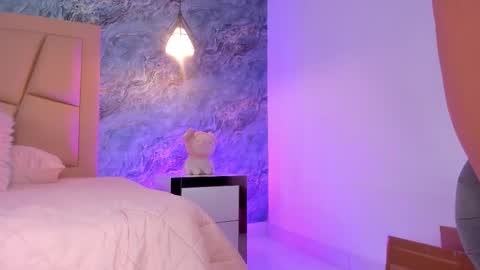 Hollywood online show from 10.17.25