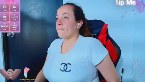 Snapshot of _honey1_ chatting on 11.18.25 Honey online show from 11.18.25