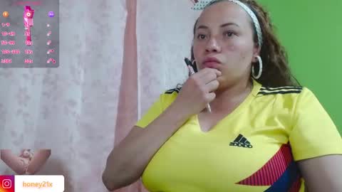 Snapshot of _honey1_ chatting on 02.07.26 Honey online show from 02.07.26