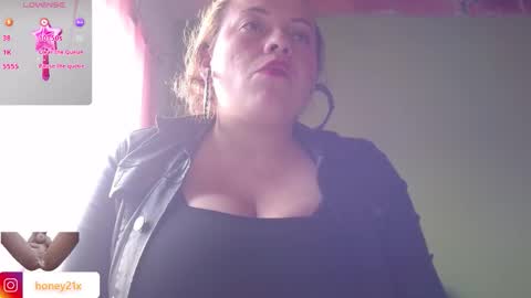 Snapshot of _honey1_ chatting on 02.15.26 Honey online show from 02.15.26