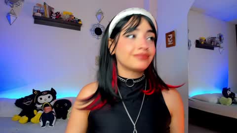 Snapshot of _hotpink chatting on 01.06.25 Jenn online show from 01.06.25