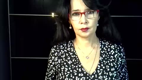 Snapshot of _imany_ chatting on 02.26.26 _imany_ online show from 02.26.26