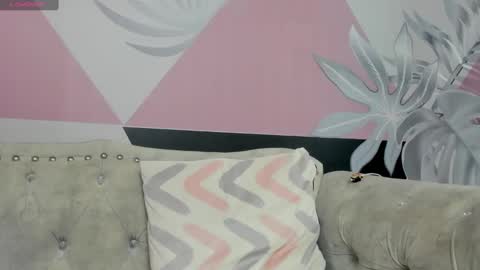 _iris_evans online show from 12.19.24