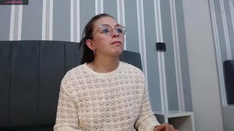 Snapshot of _isaabellaa chatting on 12.26.24 Isa online show from 12.26.24