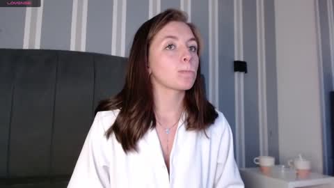 Snapshot of _isaabellaa chatting on 12.29.24 Isa online show from 12.29.24