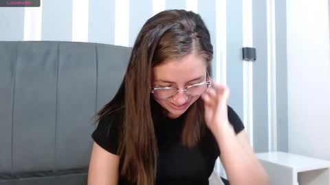 Snapshot of _isaabellaa chatting on 01.07.25 Isa online show from 01.07.25