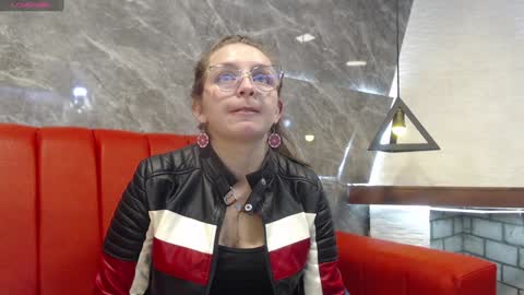 Snapshot of _isaabellaa chatting on 01.13.25 Isa online show from 01.13.25