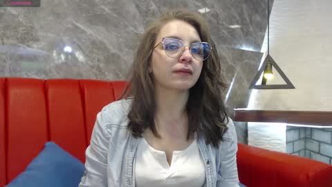 Snapshot of _isaabellaa chatting on 01.14.25 Isa online show from 01.14.25