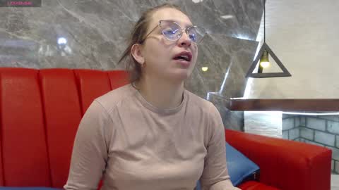 Snapshot of _isaabellaa chatting on 01.15.25 Isa online show from 01.15.25