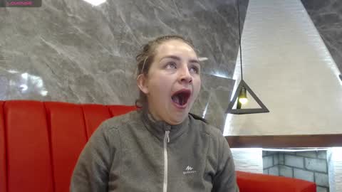 Snapshot of _isaabellaa chatting on 01.24.25 Isa online show from 01.24.25