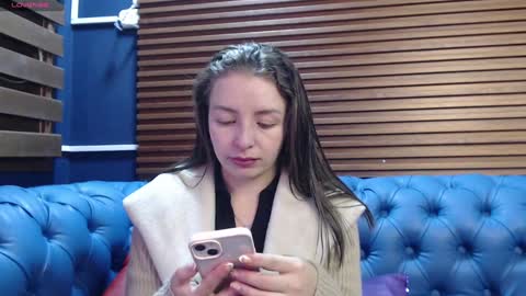 Snapshot of _isaabellaa chatting on 01.25.25 Isa online show from 01.25.25