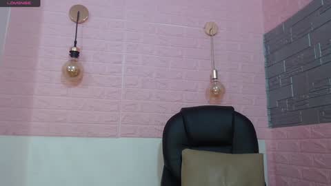 Snapshot of _isaabellaa chatting on 02.02.25 Isa online show from 02.02.25