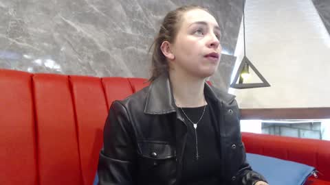 Snapshot of _isaabellaa chatting on 02.03.25 Isa online show from 02.03.25