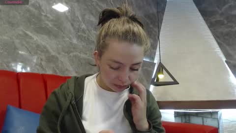 Snapshot of _isaabellaa chatting on 02.09.25 Isa online show from 02.09.25