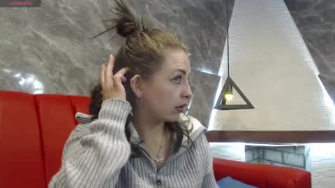 Snapshot of _isaabellaa chatting on 02.11.25 Isa online show from 02.11.25