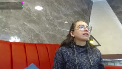 Snapshot of _isaabellaa chatting on 02.20.25 Isa online show from 02.20.25