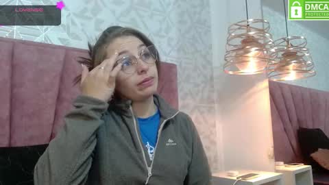 Snapshot of _isaabellaa chatting on 02.22.25 Isa online show from 02.22.25