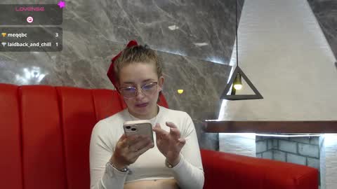 Snapshot of _isaabellaa chatting on 03.06.25 Isa online show from 03.06.25