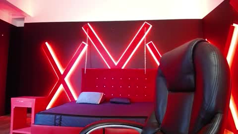 Isa online show from 12.05.25