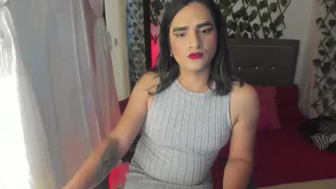 Snapshot of _ivone_golosa chatting on 10.23.25 Ivone online show from 10.23.25