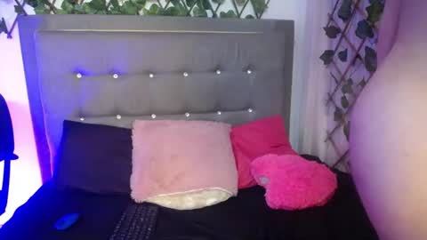 Snapshot of _ivone_golosa chatting on 06.26.26 Ivone online show from 06.26.26