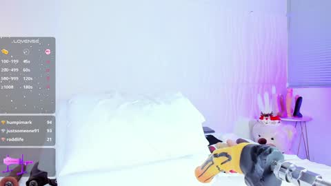 _jasminnee_ online show from 12.23.24