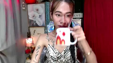 Snapshot of _jejebel chatting on 11.07.25 Maria online show from 11.07.25