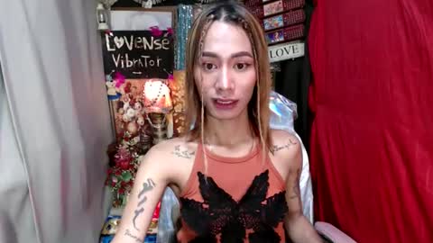 Snapshot of _jejebel chatting on 11.17.25 Maria online show from 11.17.25