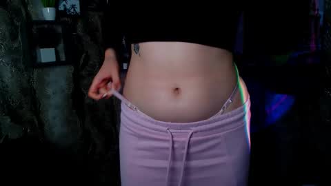 Snapshot of _julianaini_ chatting on 10.04.25 Jolia online show from 10.04.25