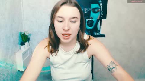 Snapshot of _julianaini_ chatting on 11.04.25 Jolia online show from 11.04.25