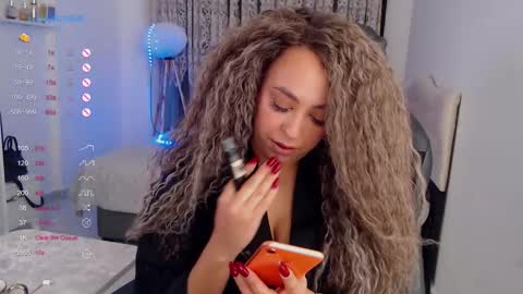 _just_a_queen_3 online show from 10.12.25