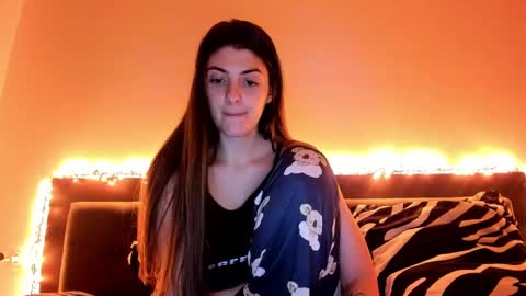 _just_a_simple_girl online show from 12.22.24